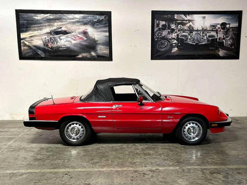 1987 Alfa Romeo Spider Graduate