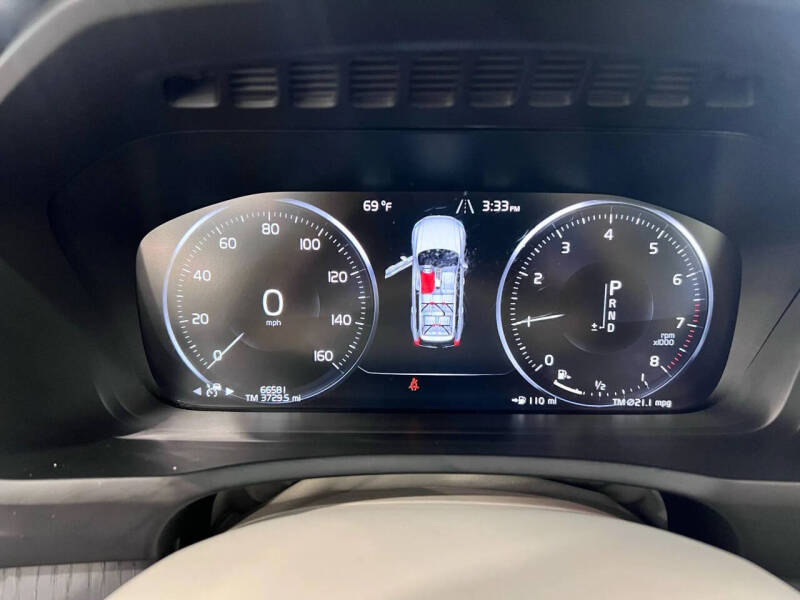 2020 Volvo XC90 T5 Momentum