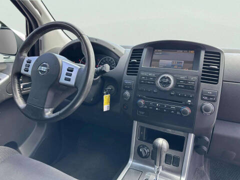 2012 Nissan Pathfinder Silver Edition