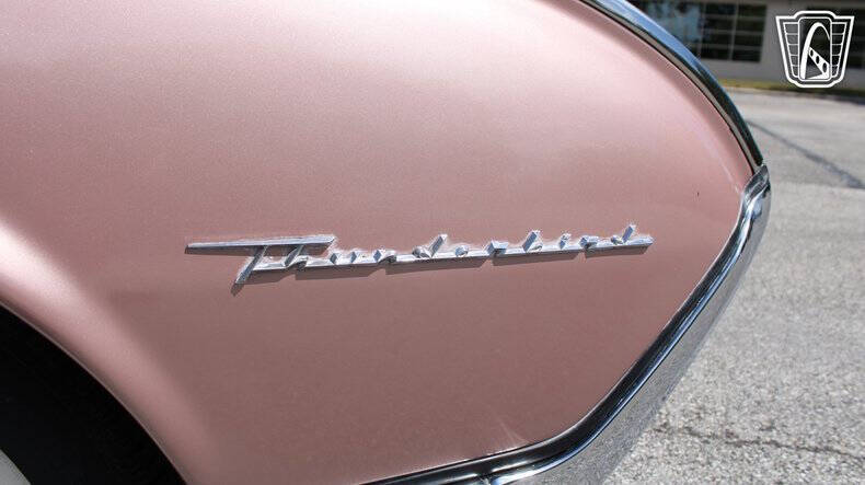 1962 Ford Thunderbird