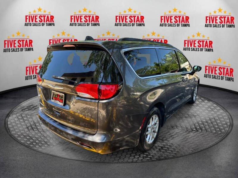 2020 Chrysler Voyager LXi