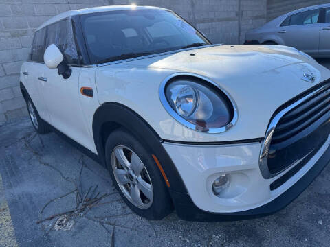 2017 MINI Hardtop 4 Door Cooper