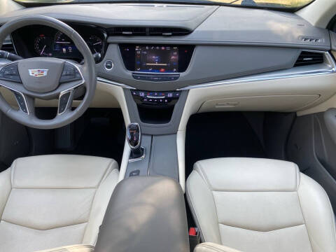 2018 Cadillac XT5 Luxury