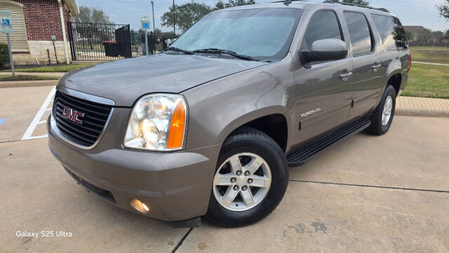 2012 GMC Yukon XL SLT's photo