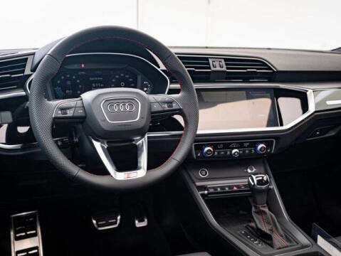 2025 Audi Q3 quattro S line Prem Plus 45 TFSI