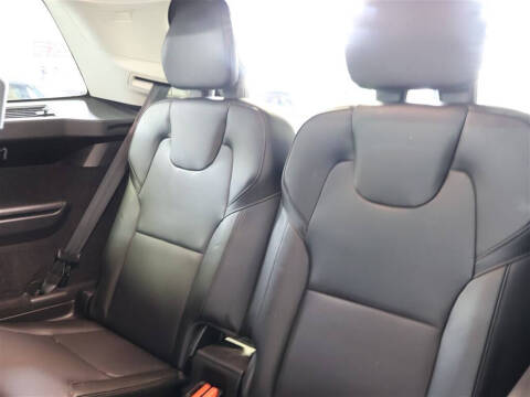 2020 Volvo XC90 T5 Momentum