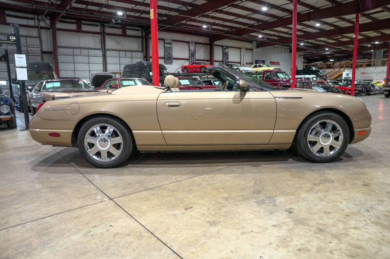 2005 Ford Thunderbird Deluxe