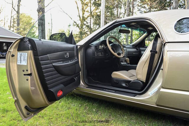 2005 Ford Thunderbird Deluxe