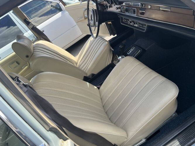 1973 Mercedes-Benz 280-Class