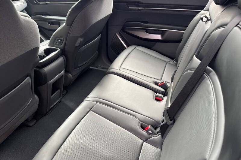 2026 Kia EV9 Light Long Range