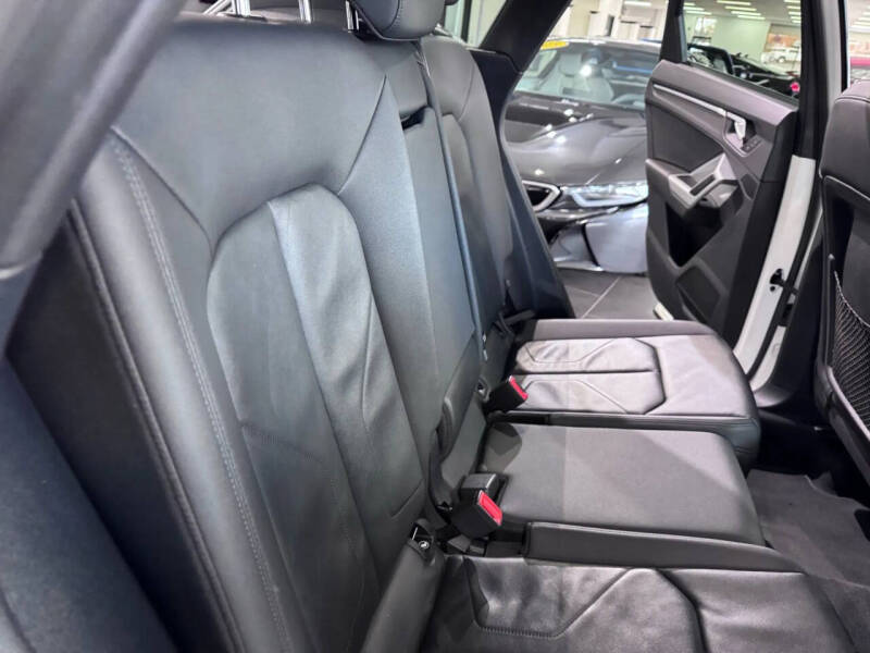 2021 Audi Q3 quattro Premium 40 TFSI