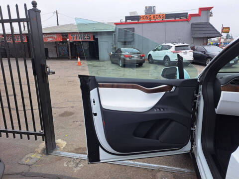 2016 Tesla Model X P90D