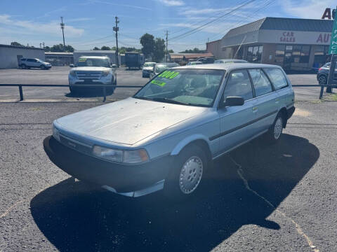 1990 Toyota Camry Deluxe