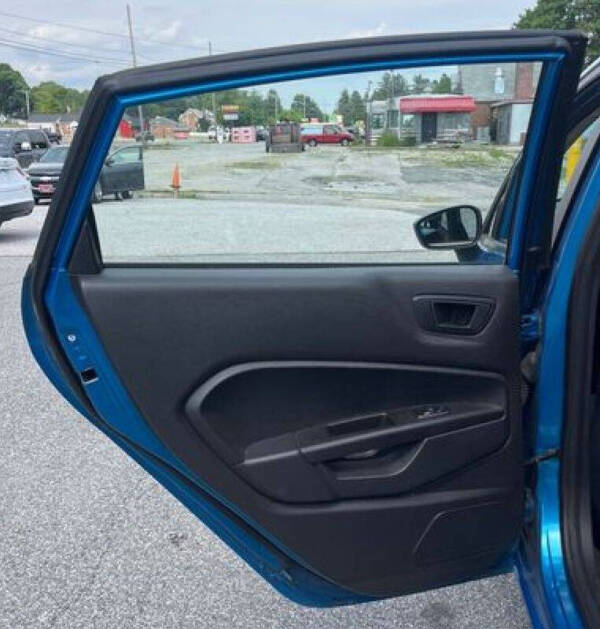 2017 Ford Fiesta SE