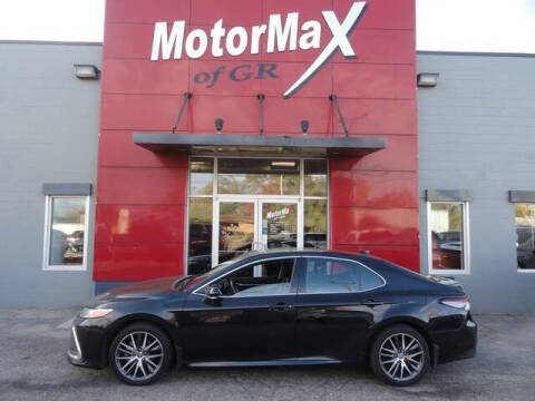 2022 Toyota Camry Hybrid XLE