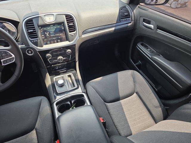 2023 Chrysler 300 Touring