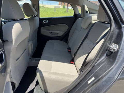 2015 Ford Fiesta SE