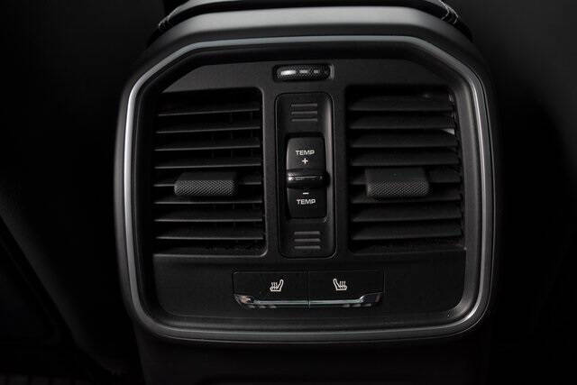 2023 Porsche Macan T