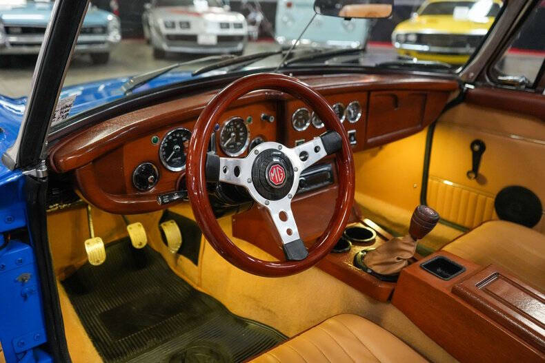 1975 MG MGB