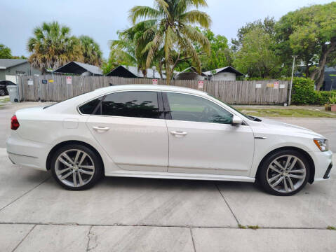 2017 Volkswagen Passat 1.8T R-Line