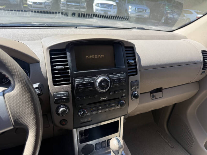 2011 Nissan Pathfinder Silver Edition