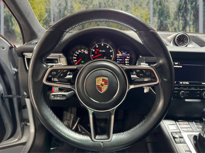2015 Porsche Macan Turbo