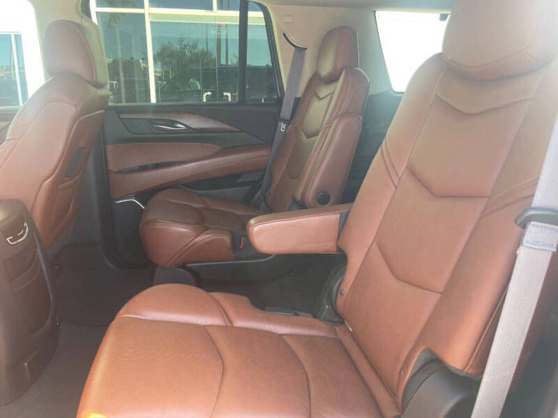 2015 Cadillac Escalade Luxury