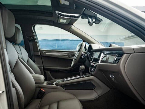 2025 Porsche Macan S