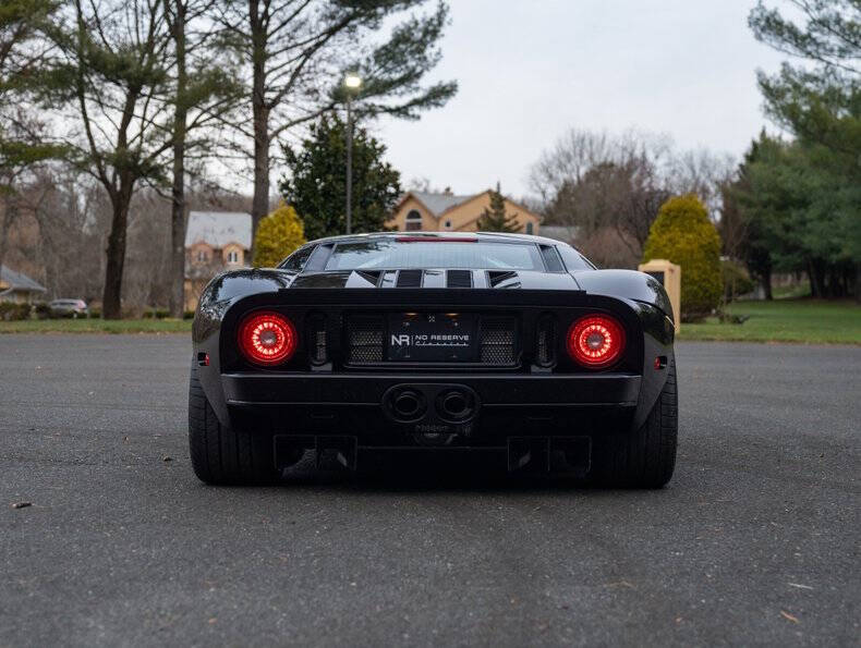 2005 Ford GT