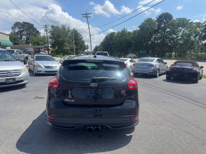 2017 Ford Focus ST
