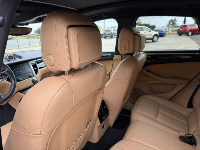 2017 Porsche Macan