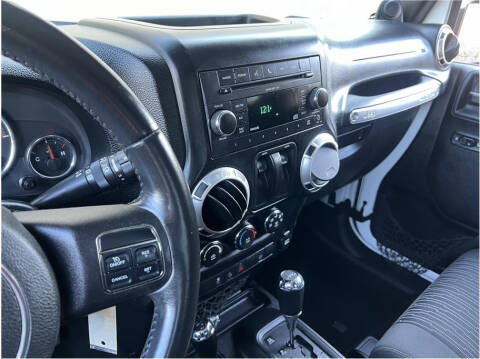 2011 Jeep Wrangler Sahara