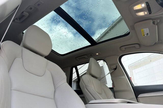 2023 Volvo XC90 B5 Core