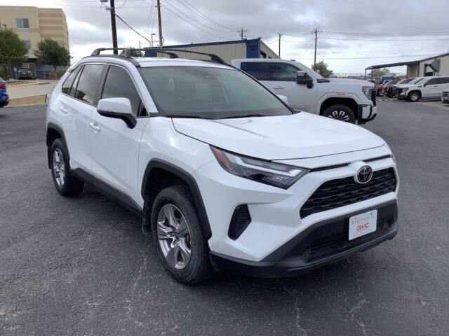2022 Toyota RAV4 XLE