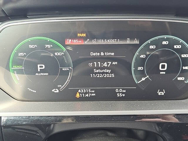 2021 Audi e-tron quattro Premium