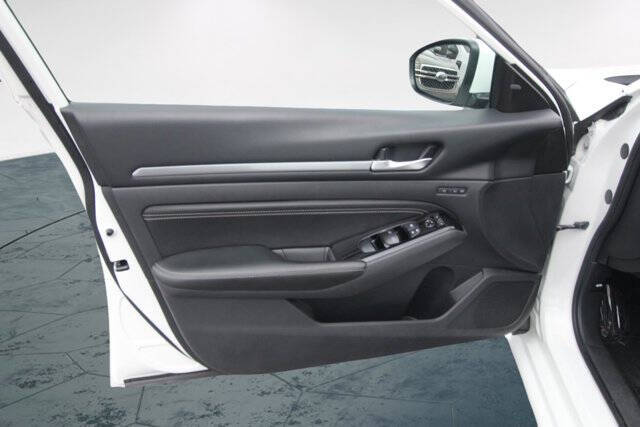 2022 Nissan Altima 2.5 Platinum