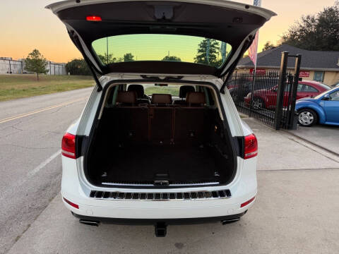 2013 Volkswagen Touareg TDI Lux