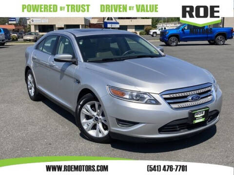 2010 Ford Taurus for sale at Roe Motors in Grants Pass OR