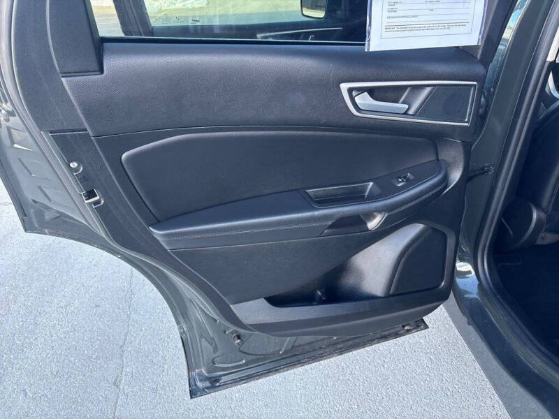 2024 Ford Edge