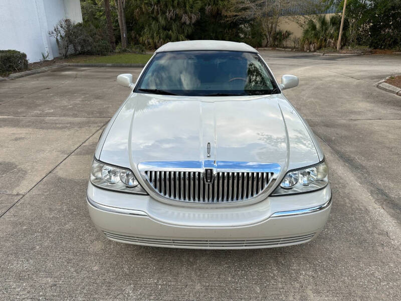 2004 Lincoln Town Car Ultimate