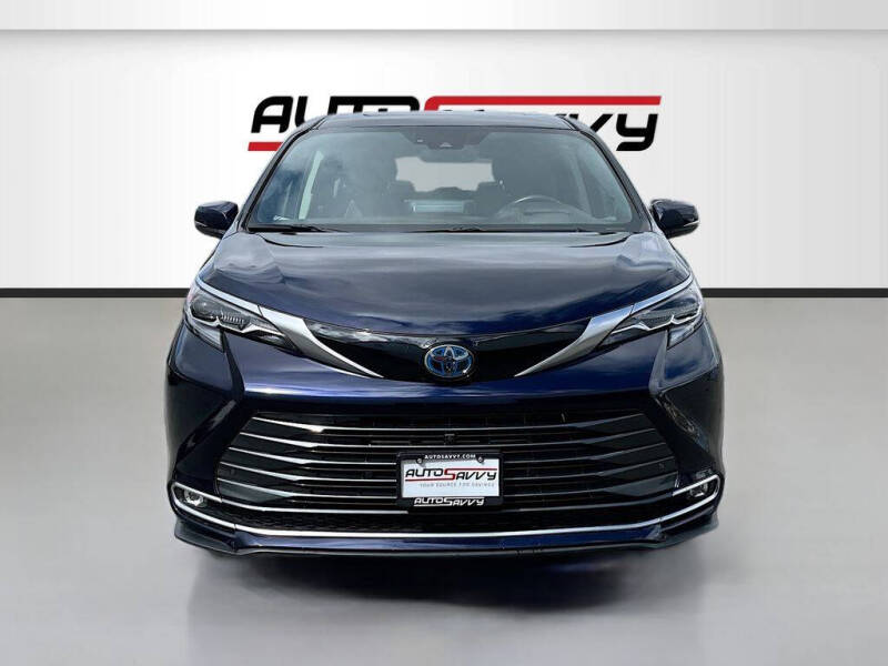 2024 Toyota Sienna Platinum 7-Passenger