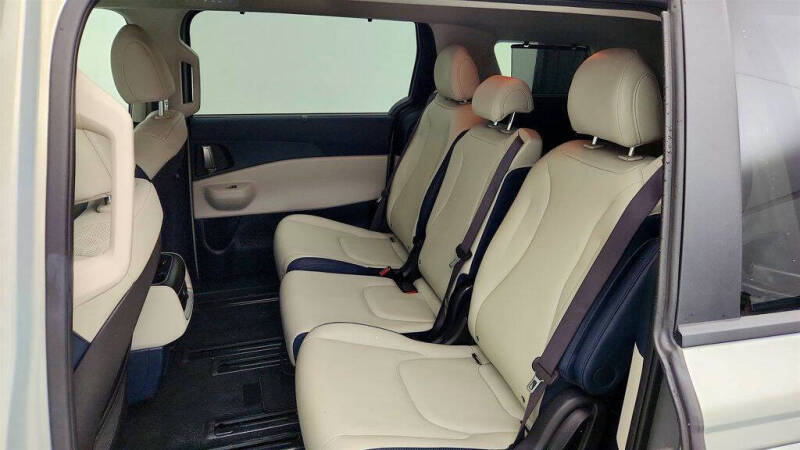 2025 Kia Carnival EX