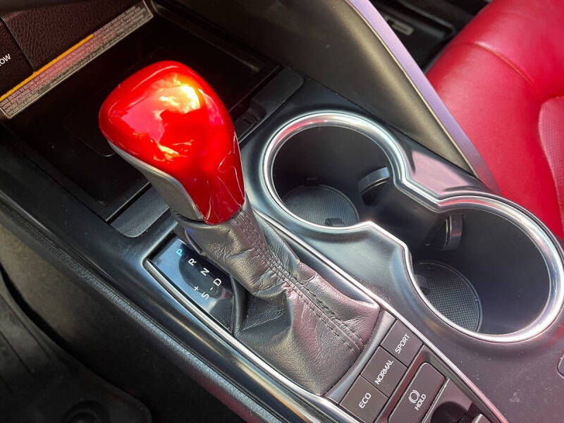 2019 Toyota Camry XSE