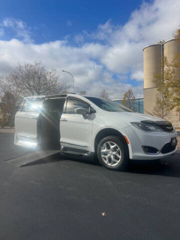 2017 Chrysler Pacifica Touring Plus
