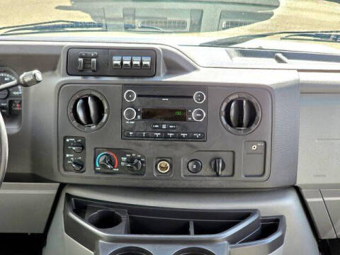 2011 Ford E-Series E-350 SD XLT