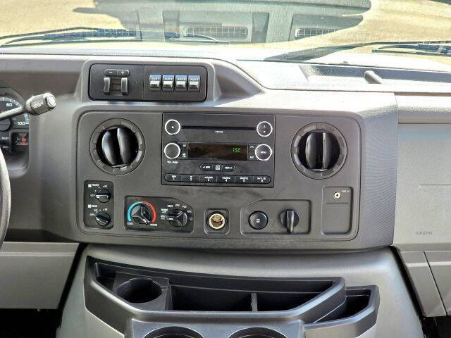 2011 Ford E-Series E-350 SD XLT