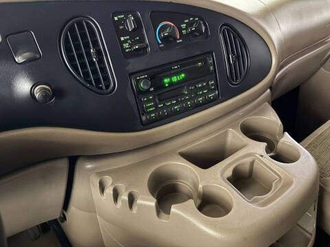 2002 Ford E-Series E-350 SD XLT