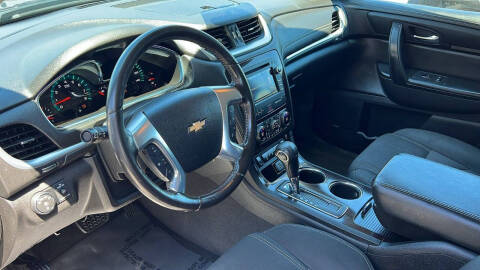 2017 Chevrolet Traverse LT