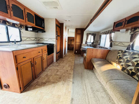 2011 Coachmen RV Freedom Express 292BHDS