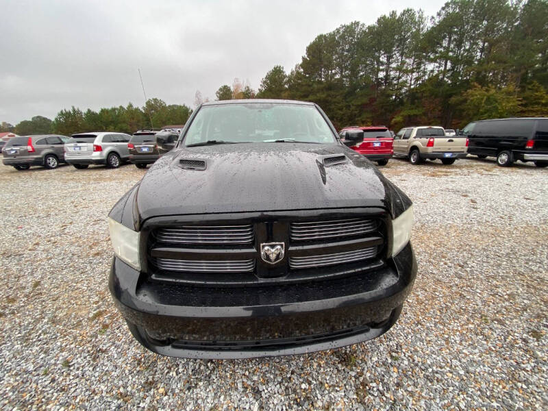 2011 RAM Ram 1500 Pickup Sport photo 2